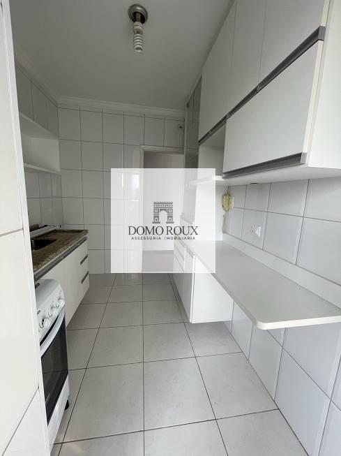 Apartamento à venda com 2 quartos, 64m² - Foto 9