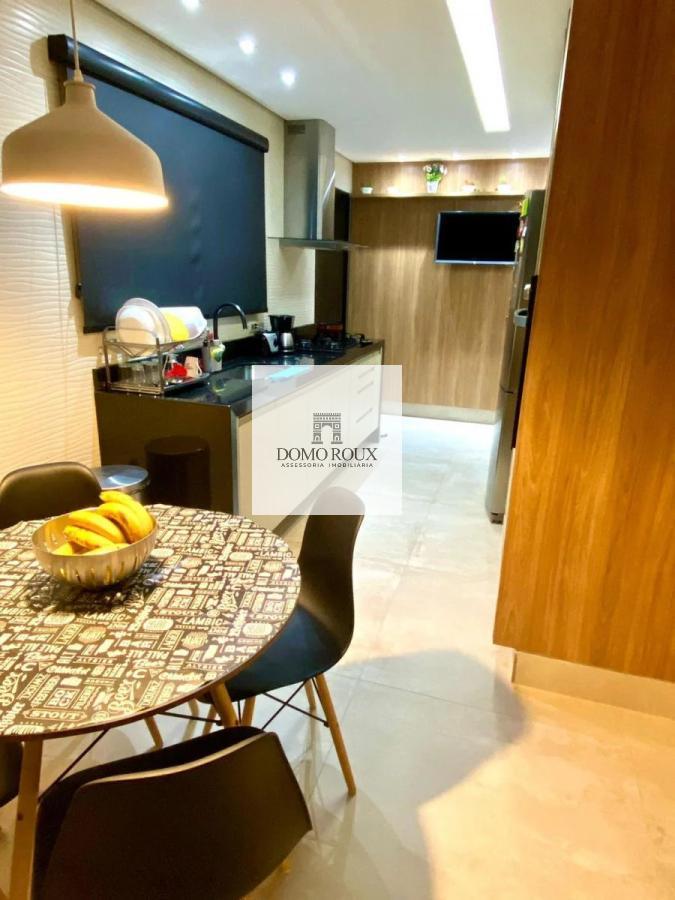 Apartamento à venda com 3 quartos, 180m² - Foto 8