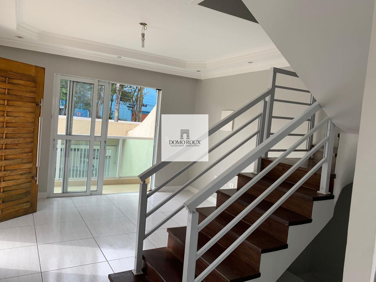 Sobrado à venda com 3 quartos, 242m² - Foto 1