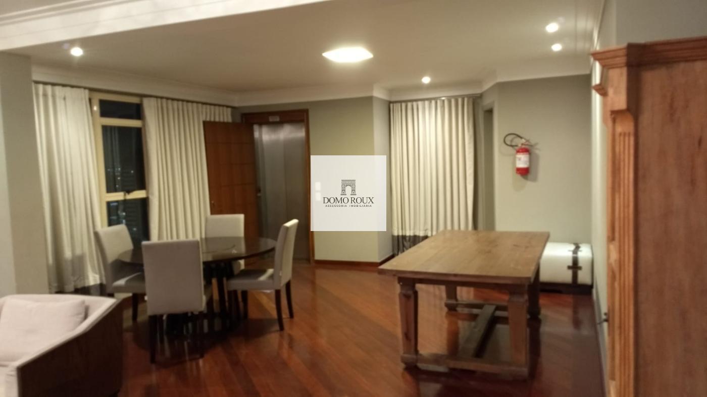 Apartamento à venda com 3 quartos, 300m² - Foto 7