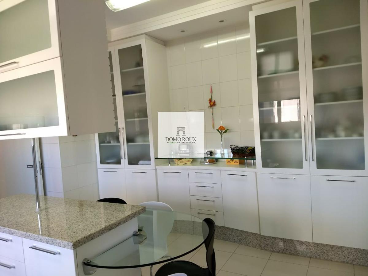 Apartamento à venda com 3 quartos, 300m² - Foto 9