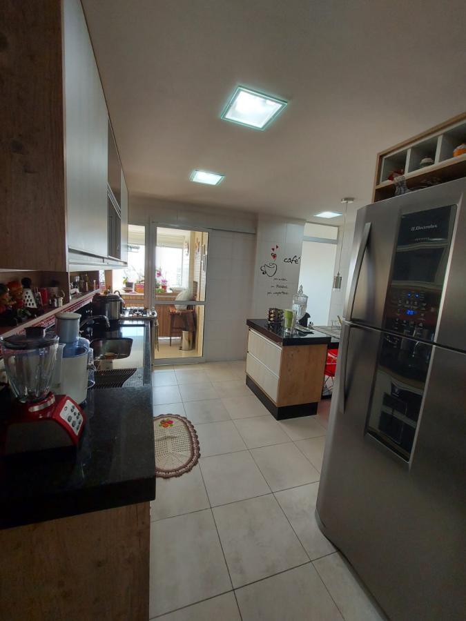 Apartamento à venda com 4 quartos, 139m² - Foto 20