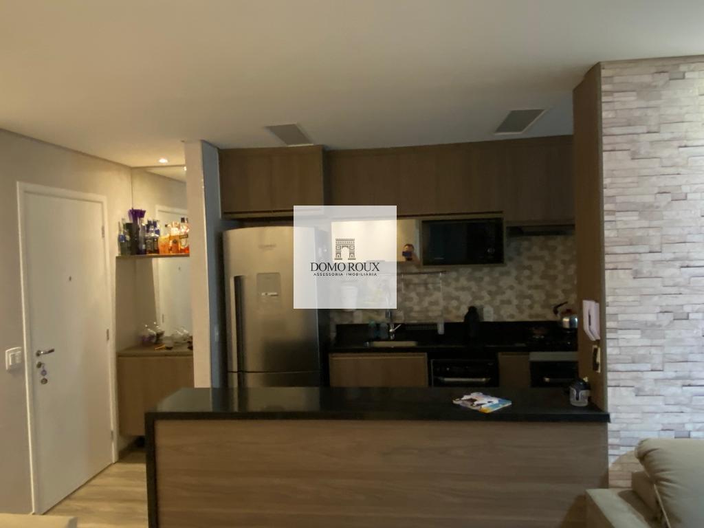 Apartamento à venda com 2 quartos, 70m² - Foto 4