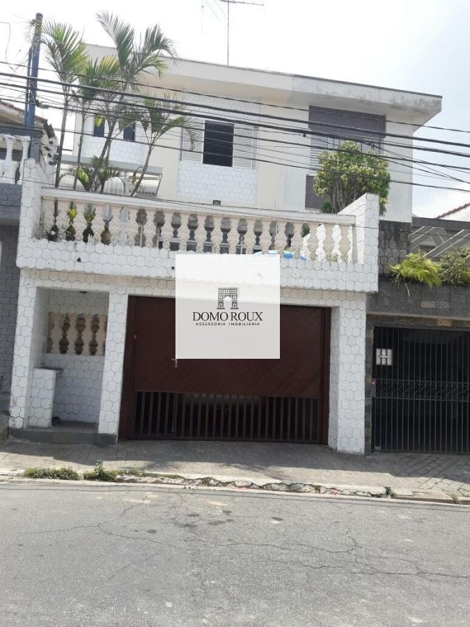 Sobrado à venda com 4 quartos, 200m² - Foto 1