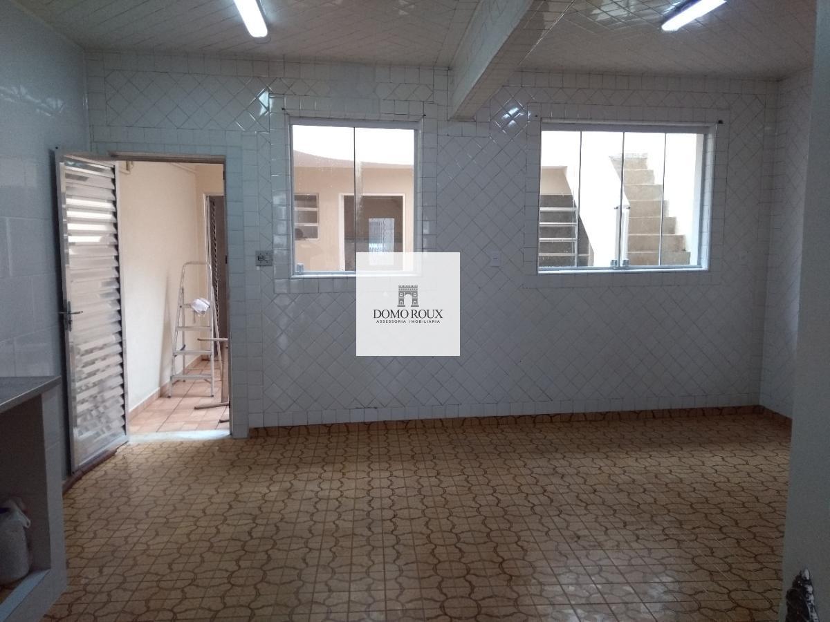 Sobrado à venda com 3 quartos, 128m² - Foto 2