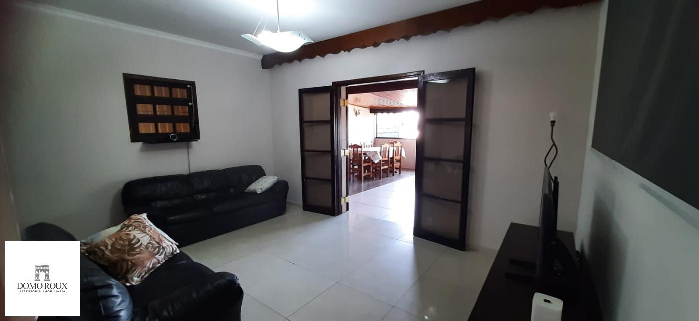 Casa à venda com 2 quartos, 141m² - Foto 2